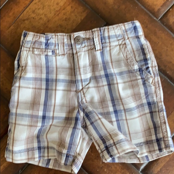 Lot of boys shorts 2 pair 2T - Picture 2 of 5